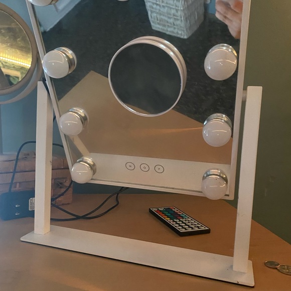 vanity mirror - Picture 3 of 3